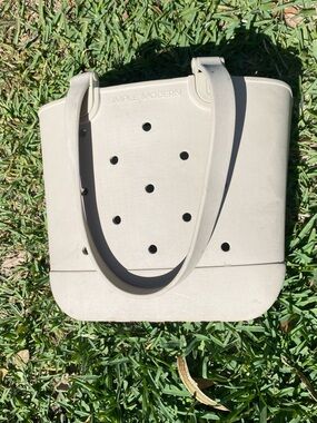 Cream Tote Bag - Everyday Silicone Shoulder Tote